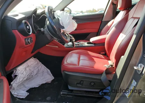 2021 Alfa Romeo Stelvio Sport z USA, uszkodzony, nr VIN ZASPAKAN4M7D18791